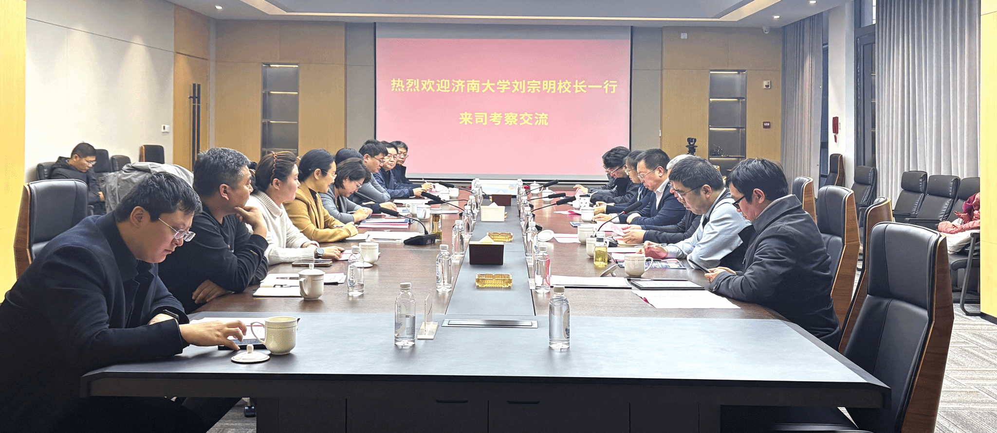 太阳集团网站8722与核芯光电科技（山东）有限公司重大横向项目签约暨济大-核芯光电研究中心签约仪式举行